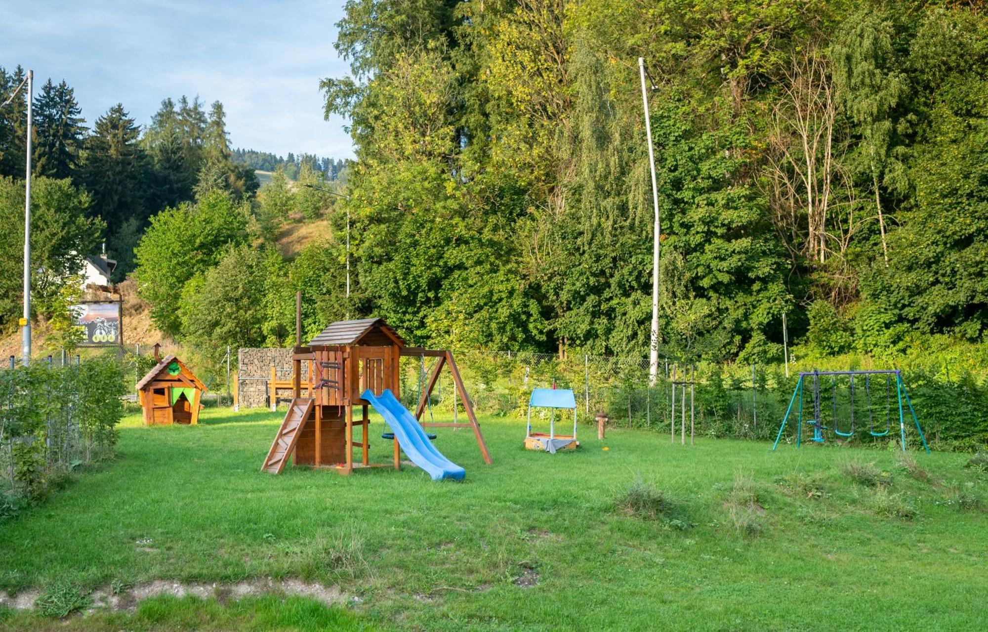 Apartmany Resort Vrchlabí Eksteriør bilde